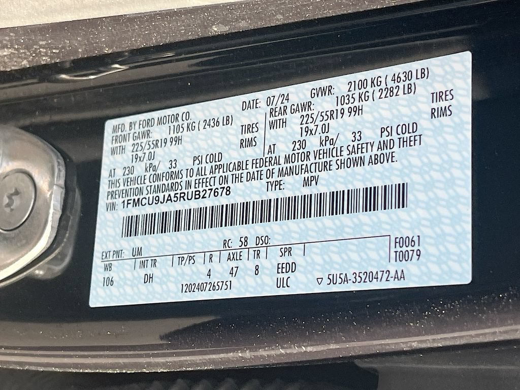 Used 2024 Ford Escape Platinum w/ Premium Technology Package AWD/4WD image 32