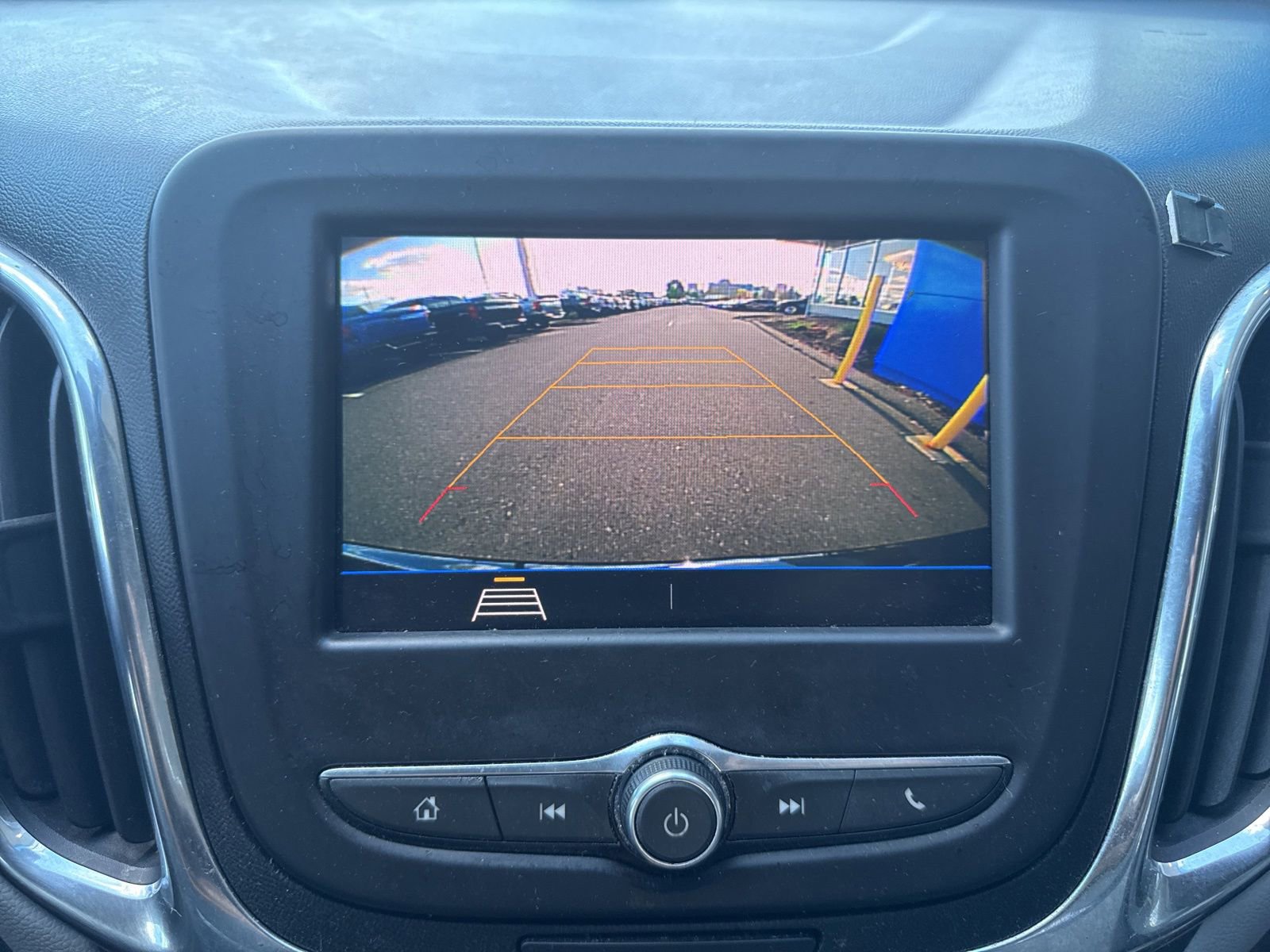 Used 2020 Chevrolet Equinox LS w/ LS Convenience Package AWD/4WD image 23