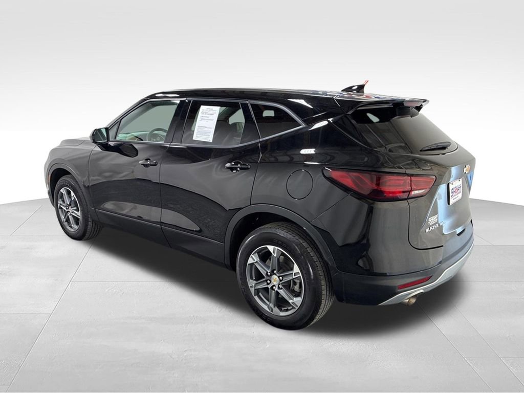 Used 2025 Chevrolet Blazer LT AWD/4WD image 7