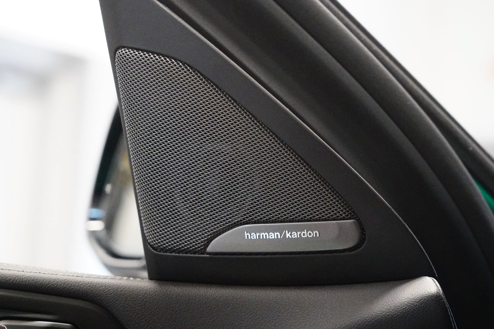 Used 2025 BMW X6 M60i w/ Parking Assistance Package AWD/4WD image 29