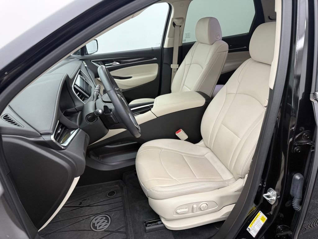 Used 2024 Buick Enclave Essence w/ Sport Touring Edition image 25