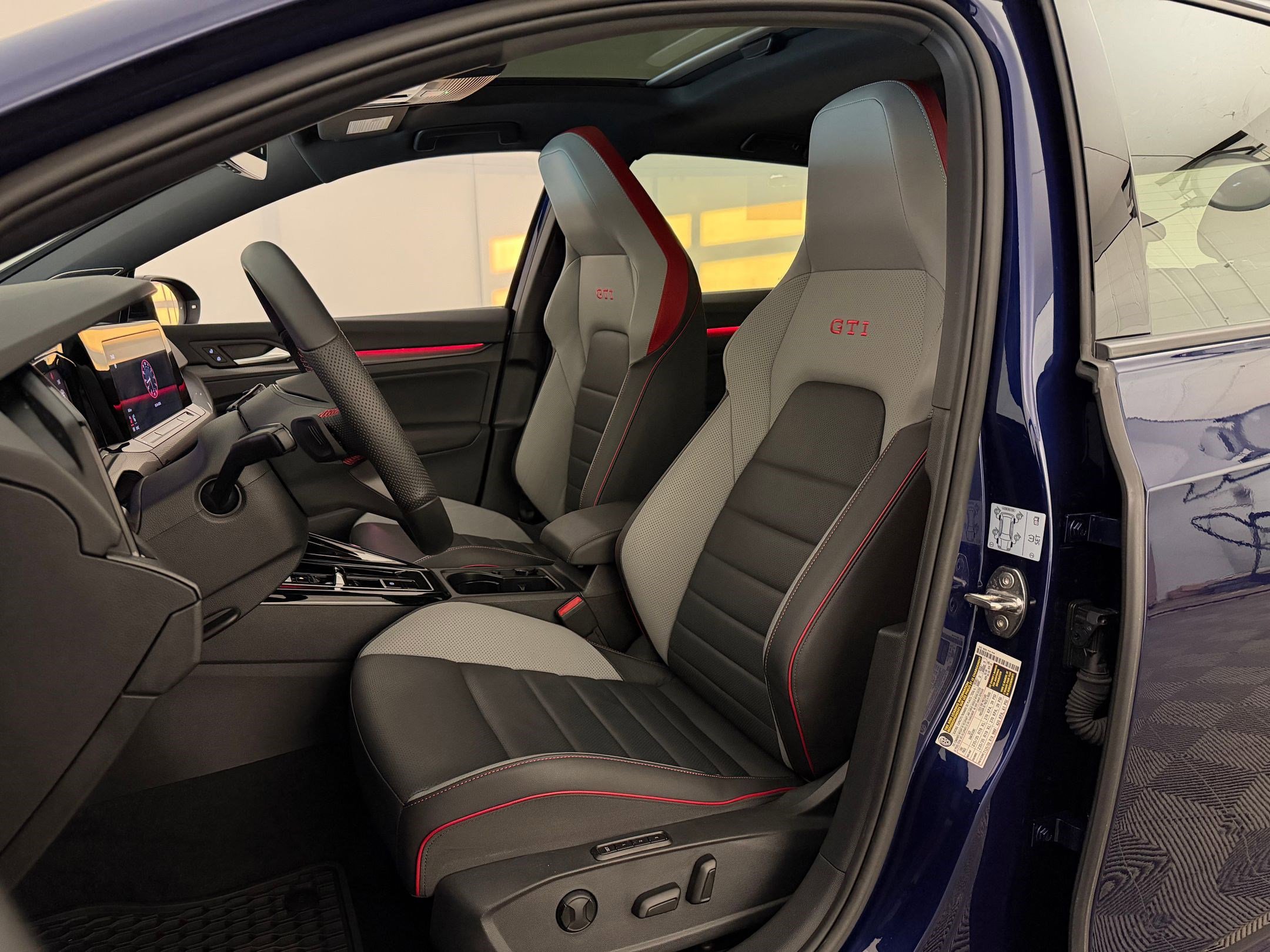 Used 2024 Volkswagen GTI Autobahn image 5