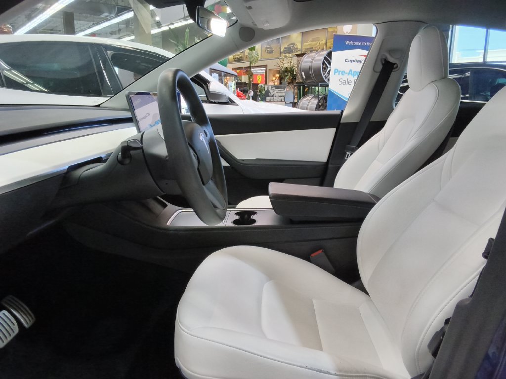 Used 2022 Tesla Model Y Performance AWD/4WD image 11