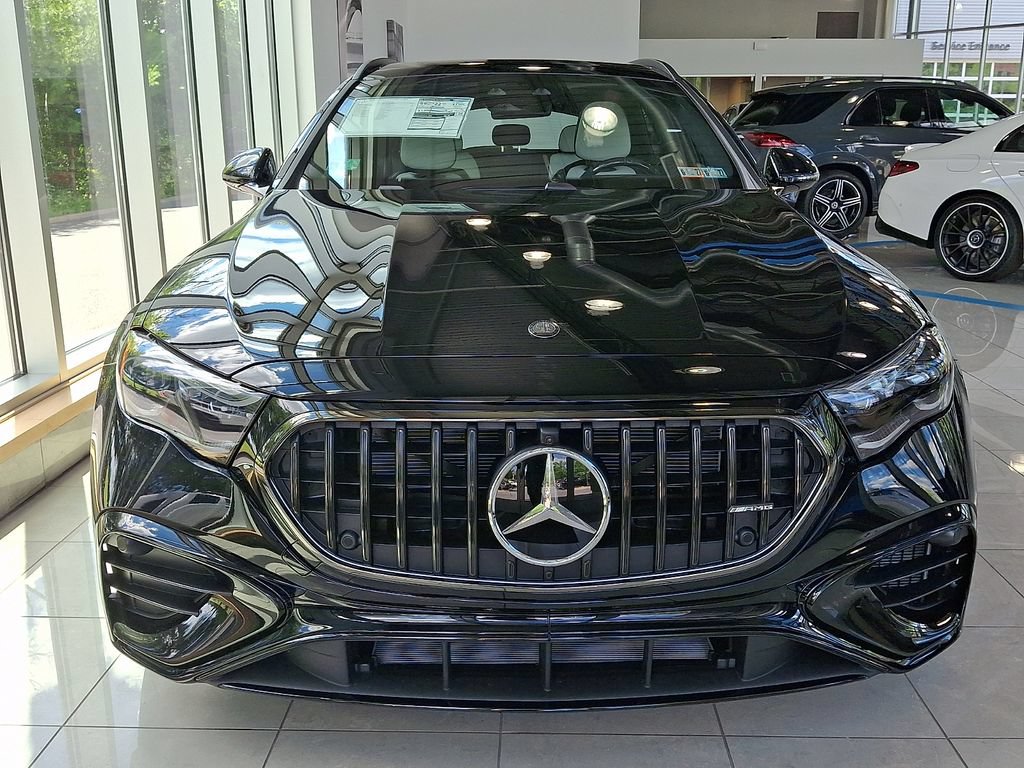 New 2026 Mercedes-Benz E 53 AMG e 4MATIC Wagon image 2