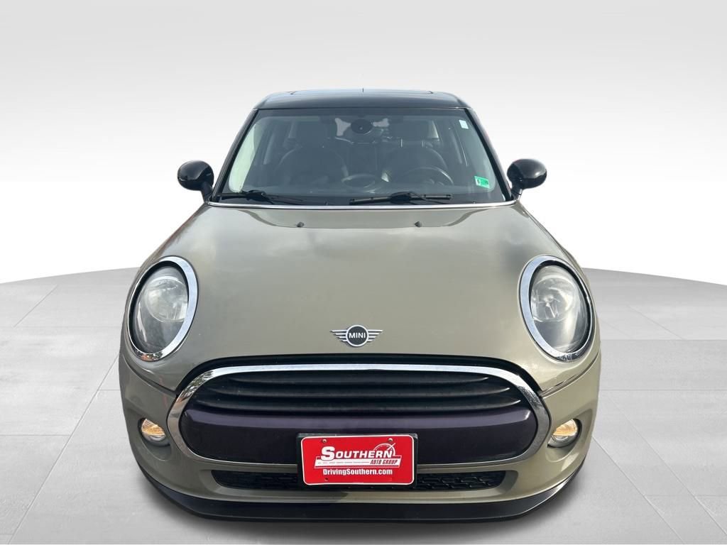 Used 2019 MINI Cooper 4-Door Hardtop image 8