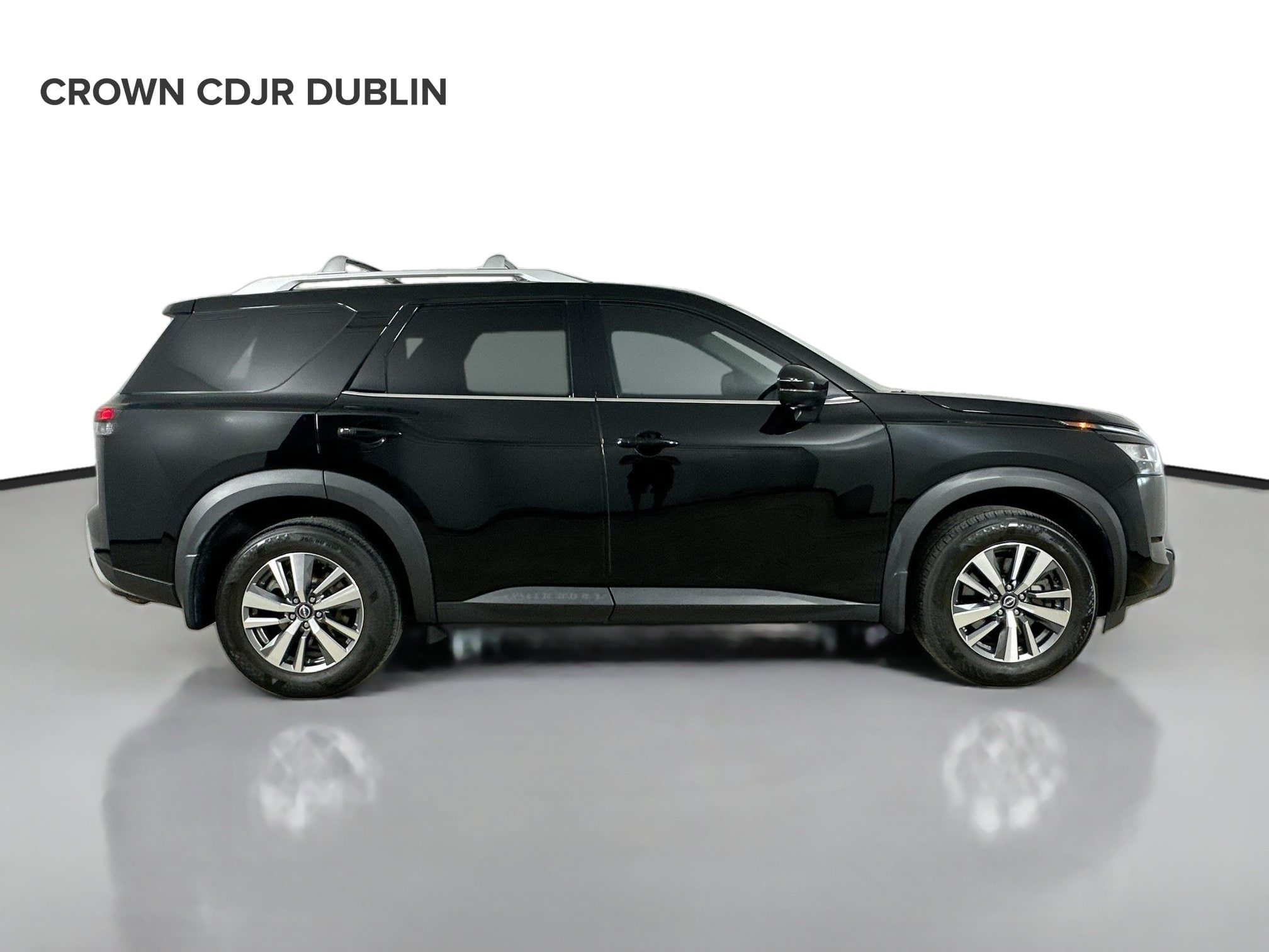 Used 2023 Nissan Pathfinder SL AWD/4WD image 5