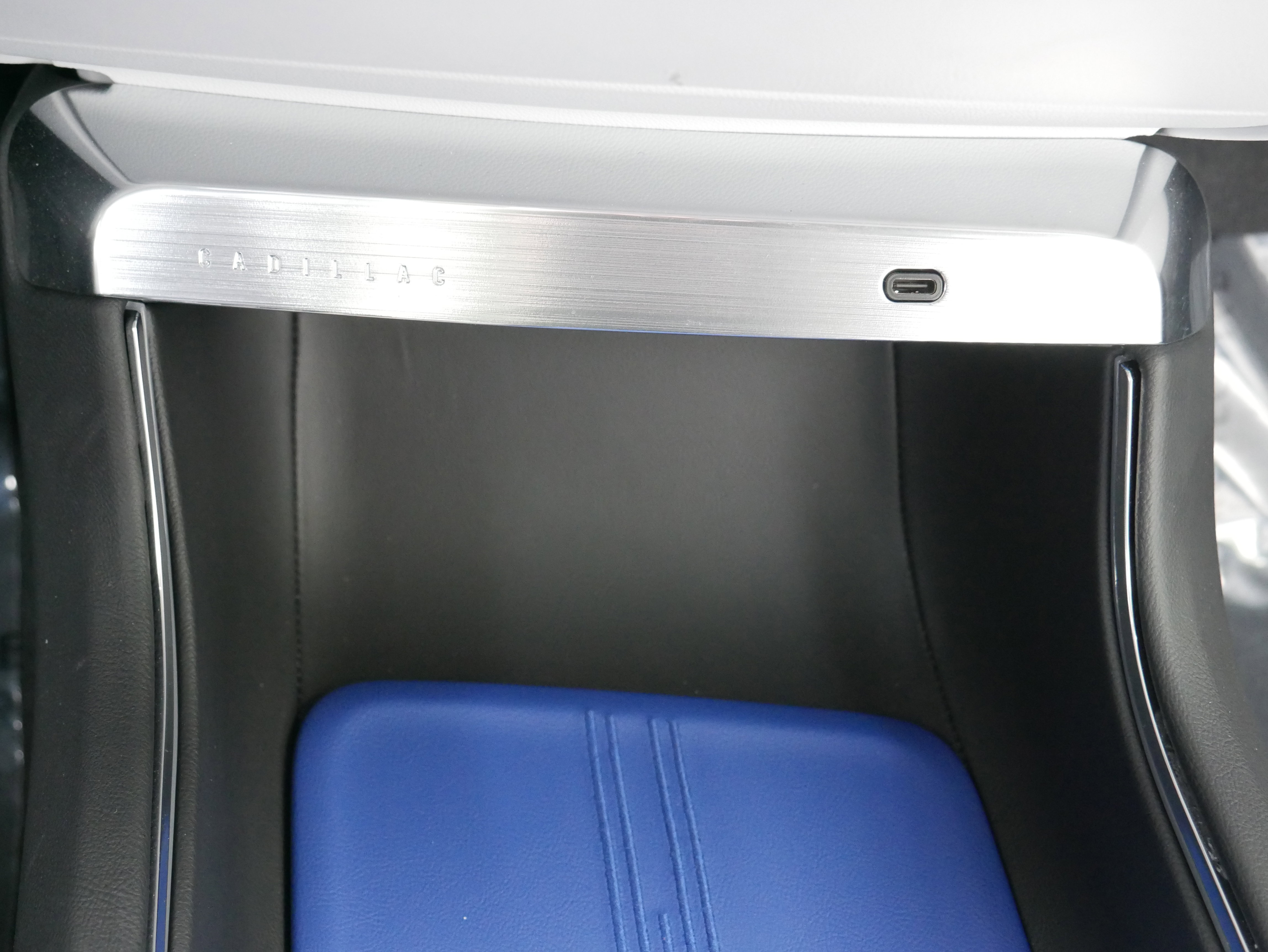 Certified 2024 Cadillac Lyriq Luxury w/ LPO, Floor Liner Package image 20