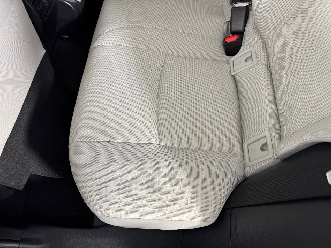 Used 2024 Toyota Corolla Cross L image 30