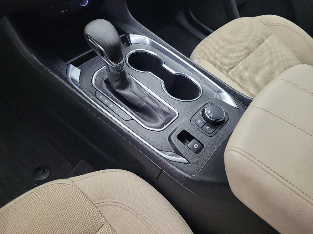 Used 2023 Chevrolet Traverse LS image 26