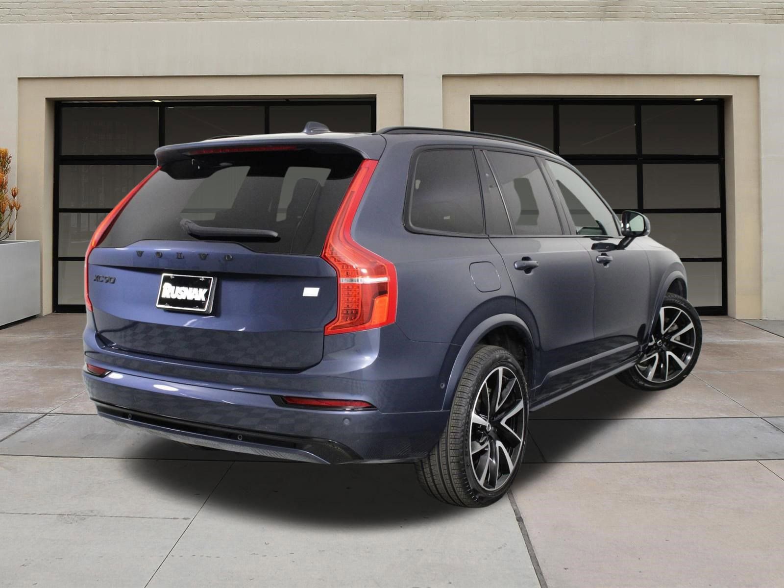 Certified 2023 Volvo XC90 T8 Ultimate image 4