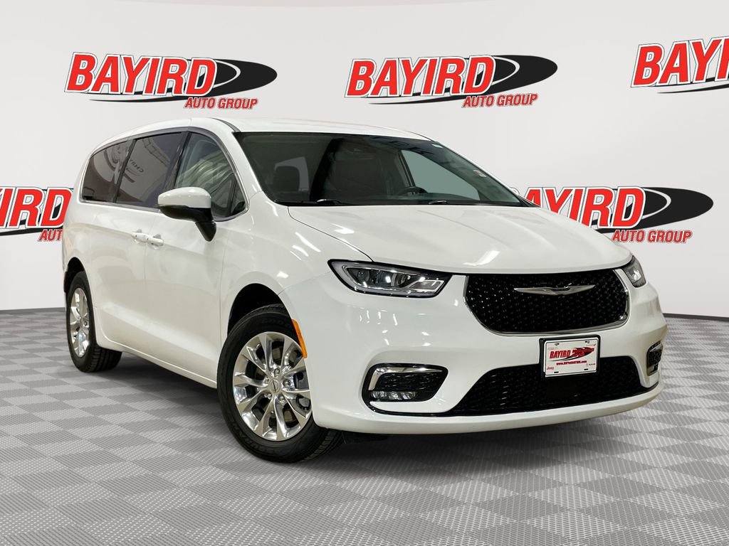 Used 2023 Chrysler Pacifica Touring-L