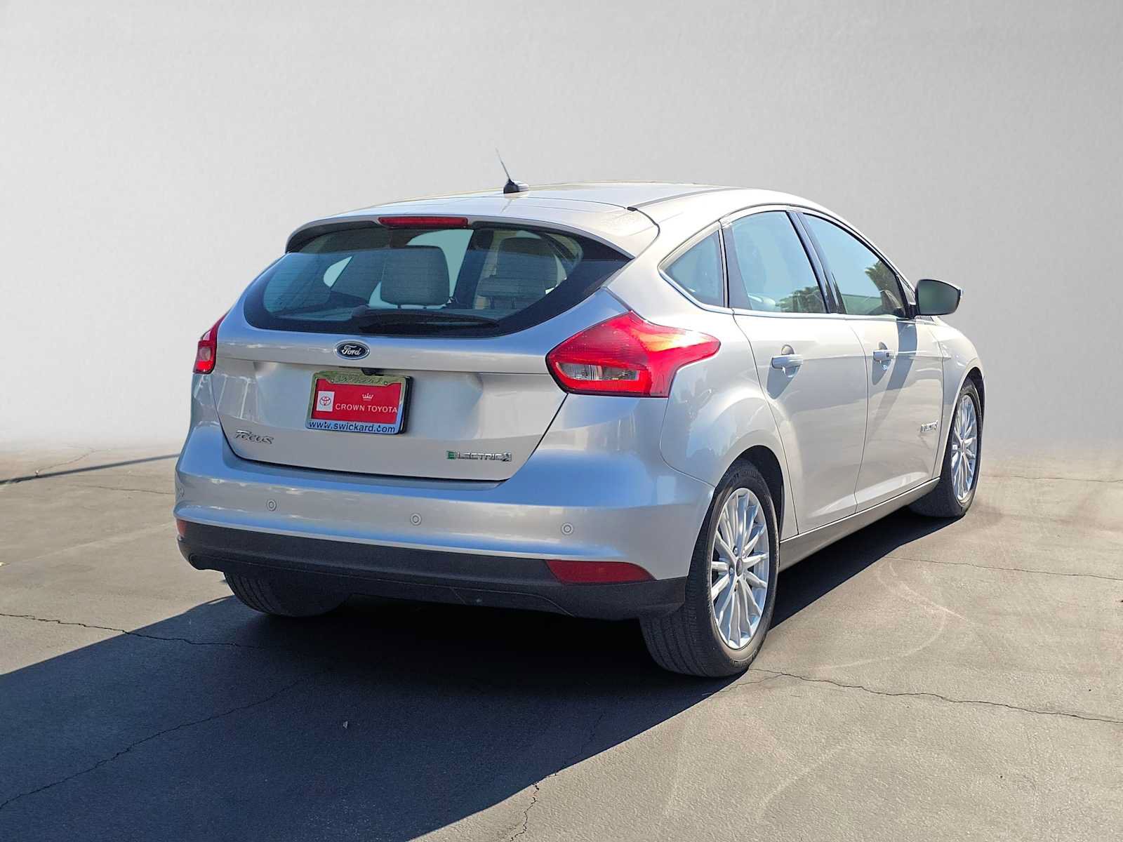 Used 2018 Ford Focus Electric Hatchback FWD image 3