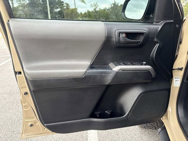 Used 2017 Toyota Tacoma SR5 image 17