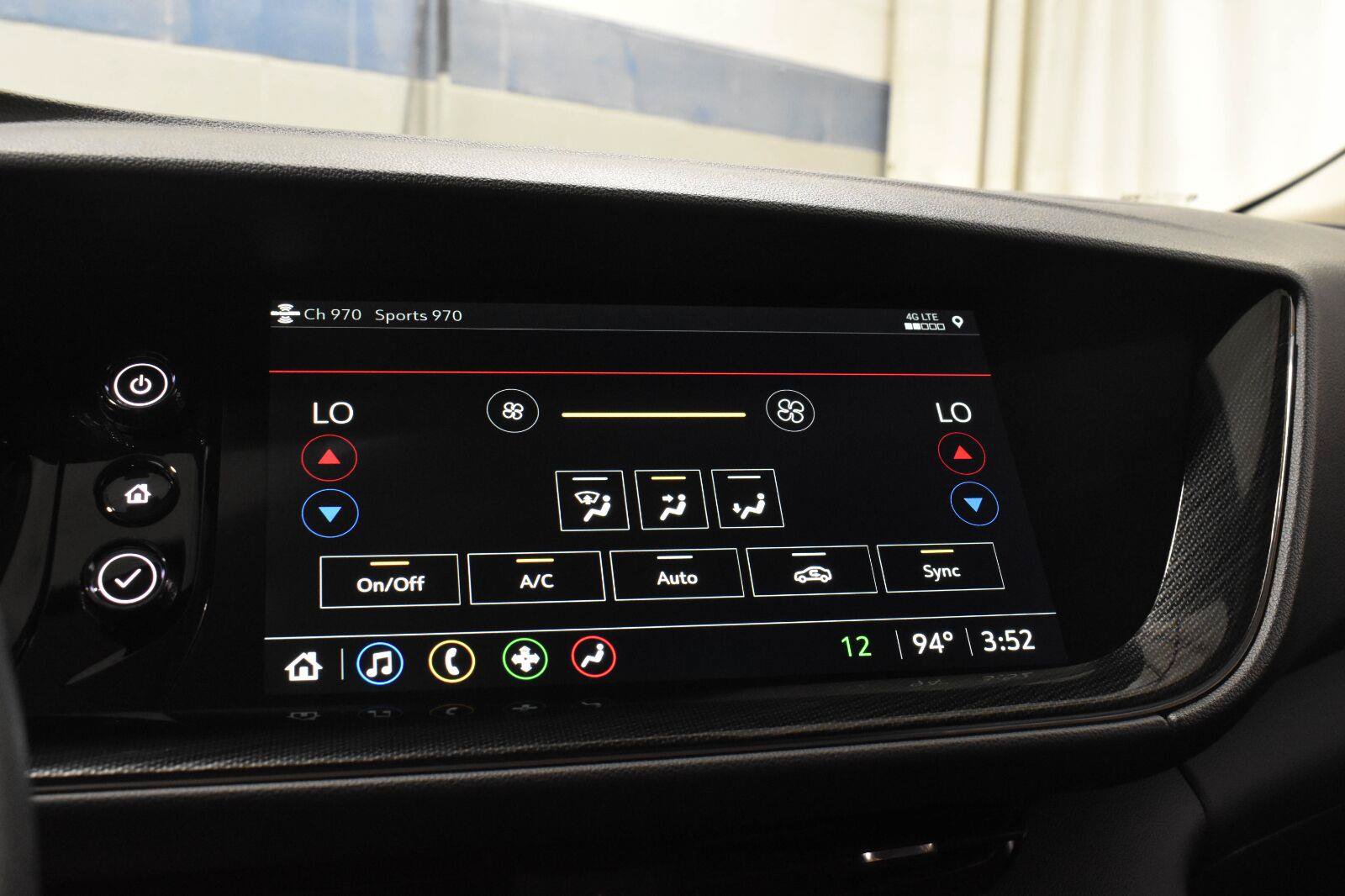 Used 2023 Buick Envision Essence FWD image 15
