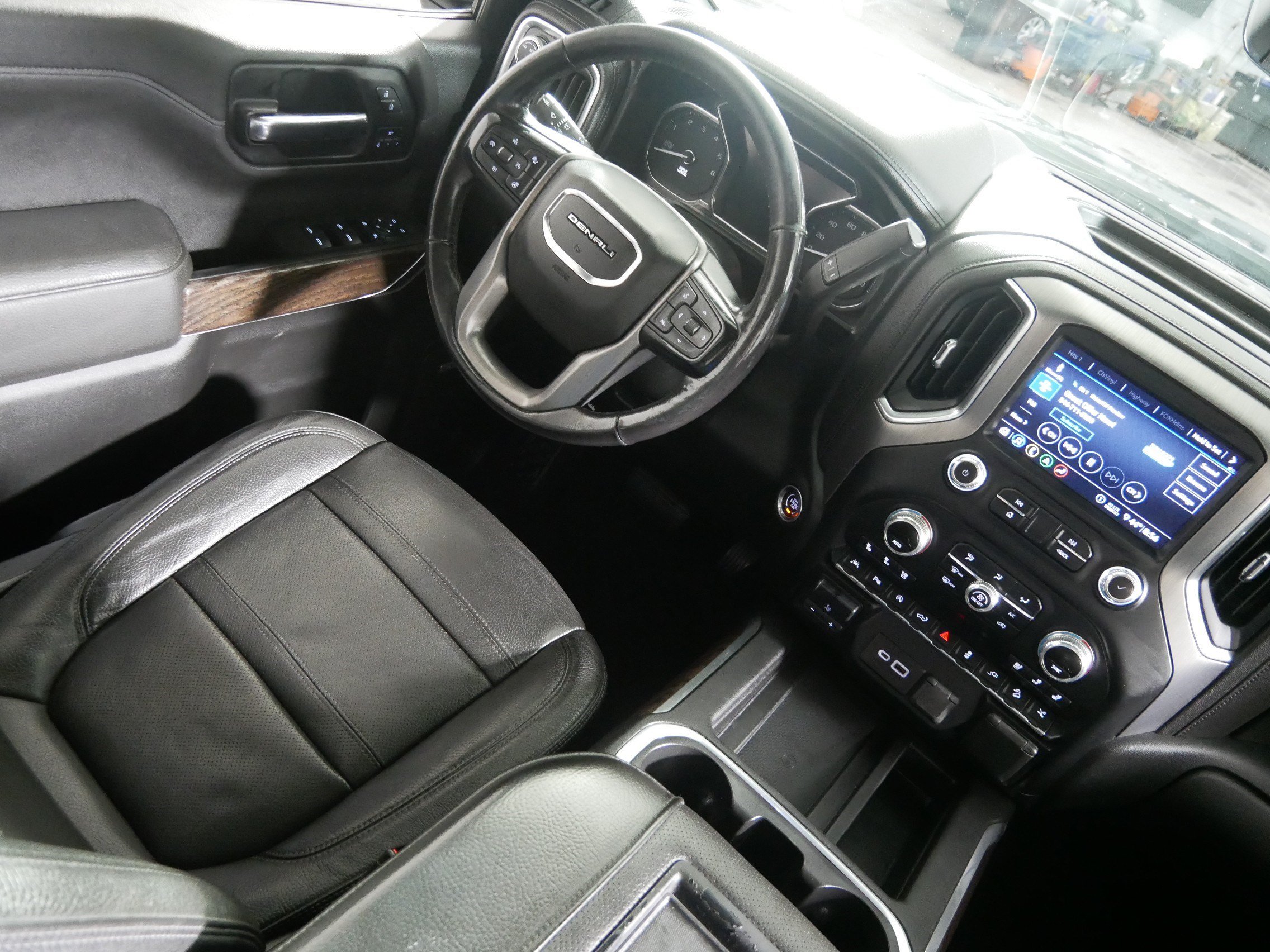 Used 2020 GMC Sierra 1500 Denali w/ Denali Ultimate Package AWD/4WD image 9