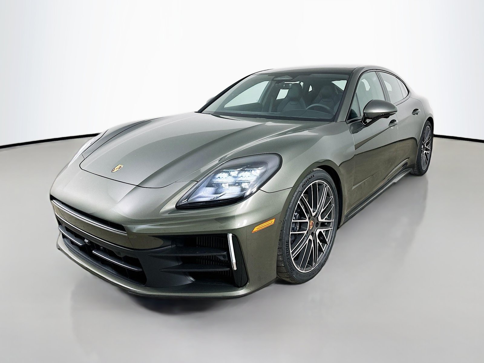 New 2026 Porsche Panamera 4