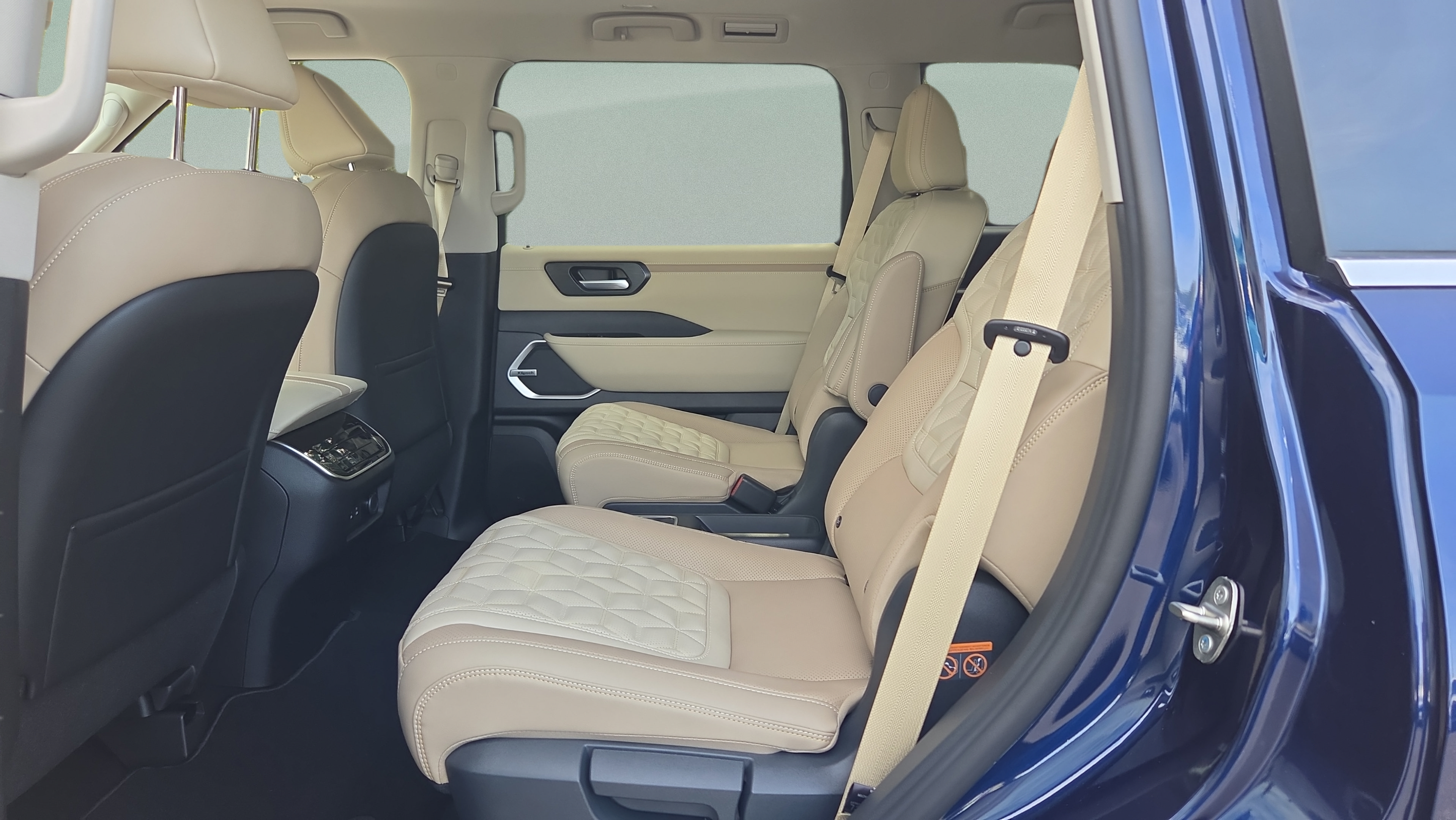 New 2026 Nissan Armada Platinum RWD image 10
