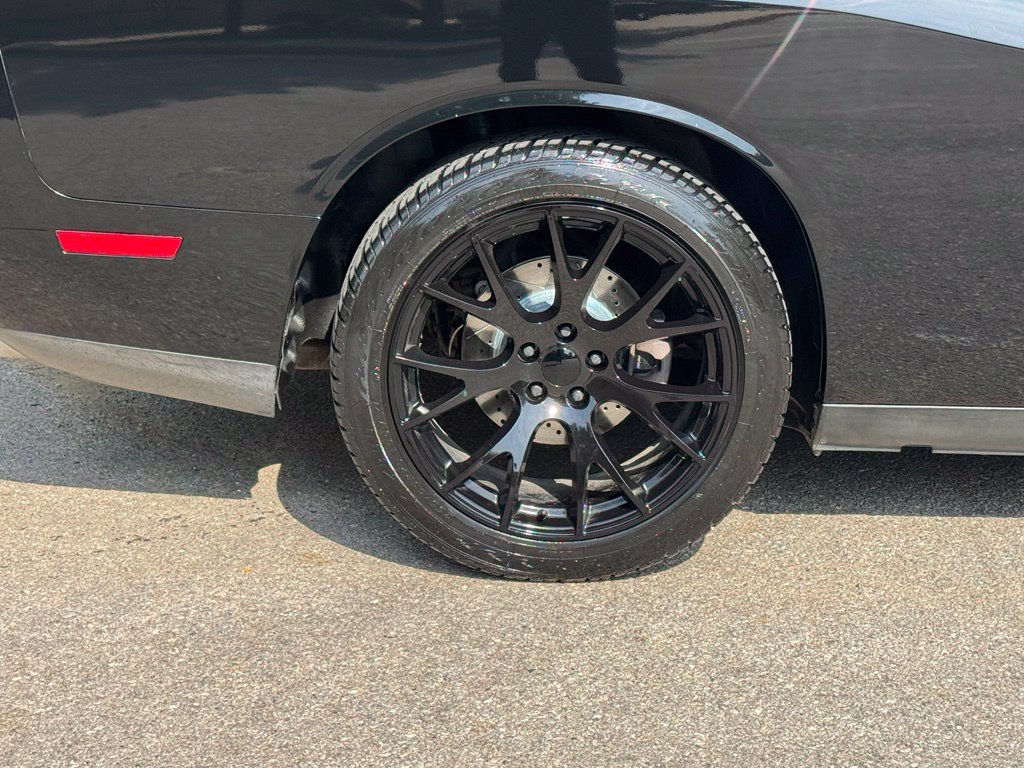 Used 2014 Dodge Challenger R/T RWD image 7