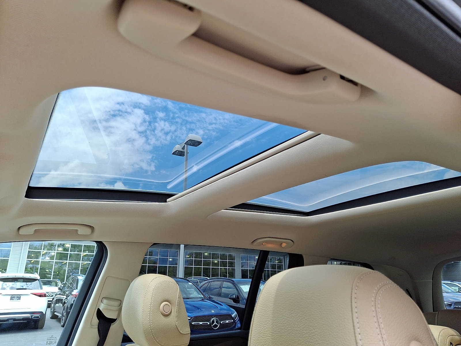 Used 2019 Mercedes-Benz GLS 450 4MATIC image 16