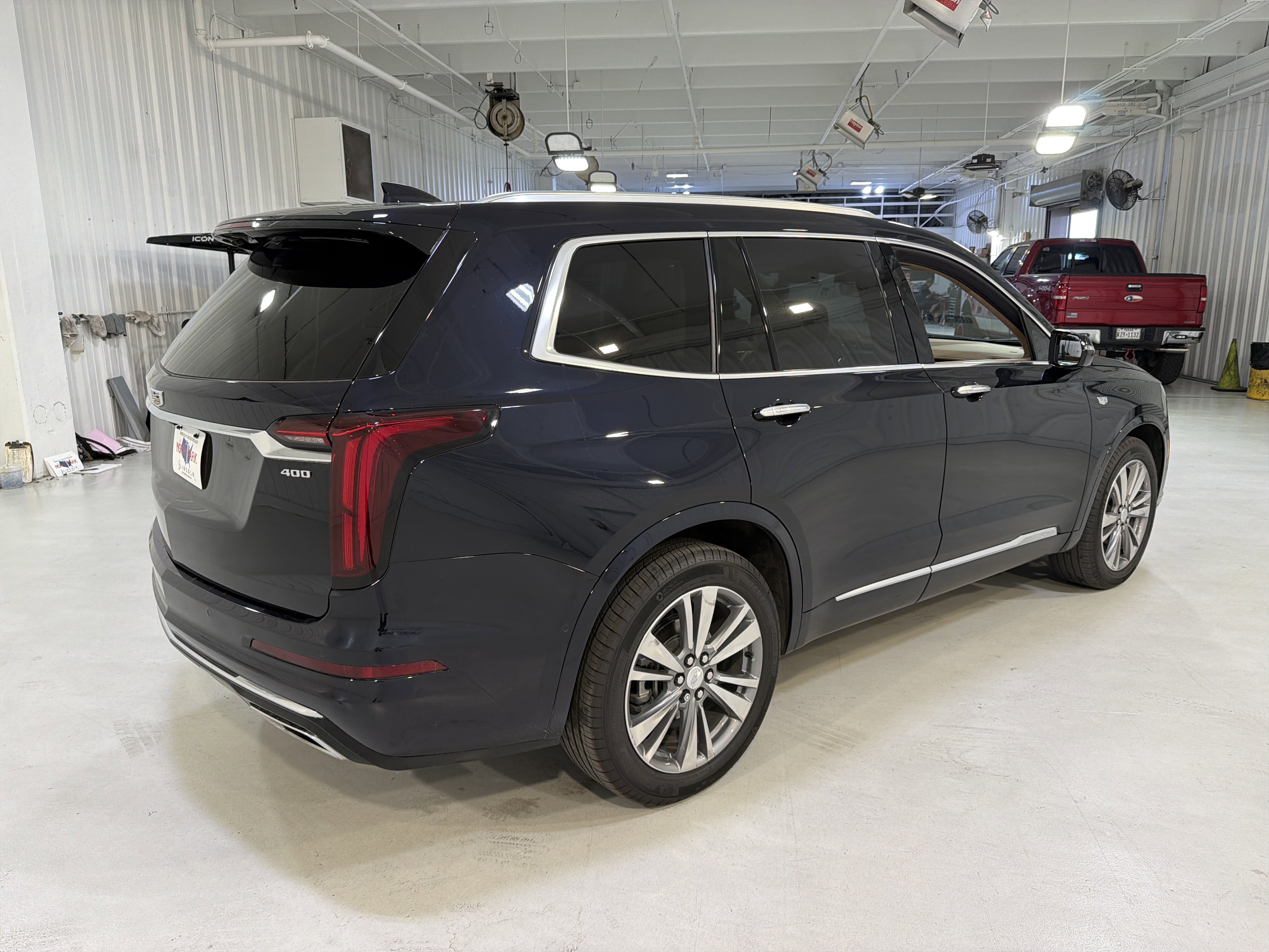 Used 2022 Cadillac XT6 Premium Luxury w/ Platinum Package image 5