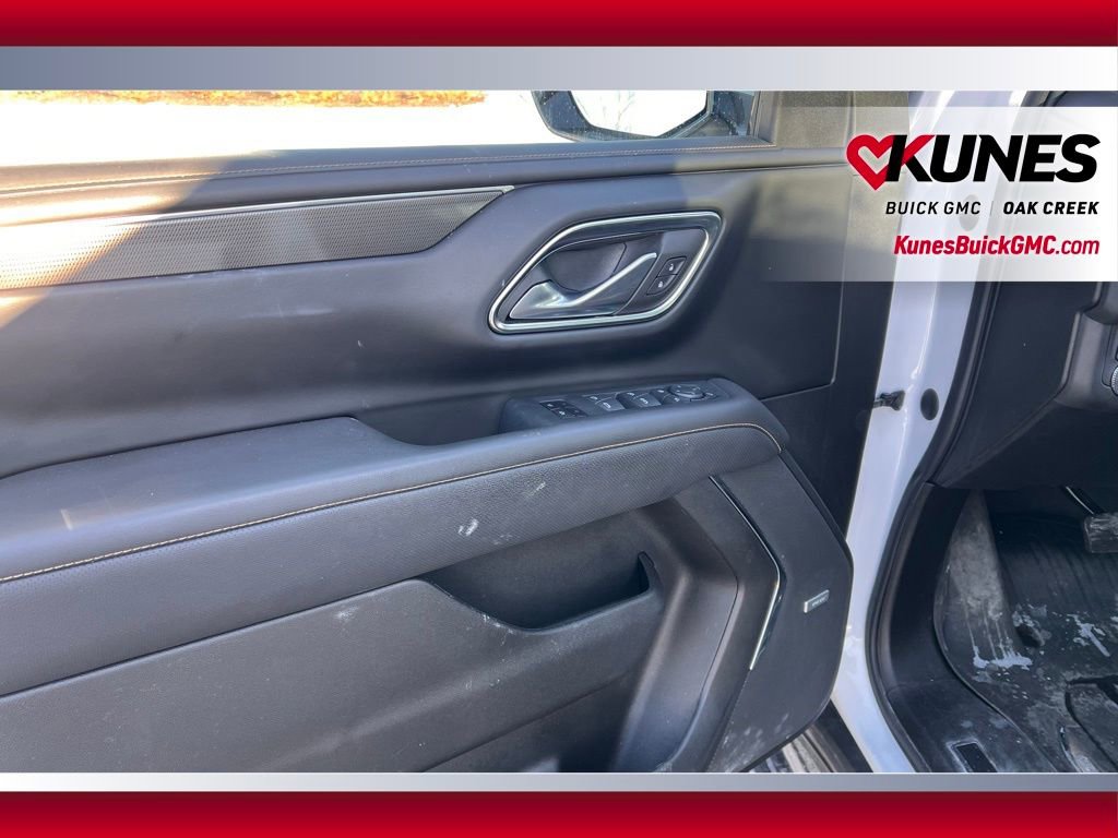 Used 2023 GMC Yukon XL AT4 w/ AT4 Premium Plus Package image 14