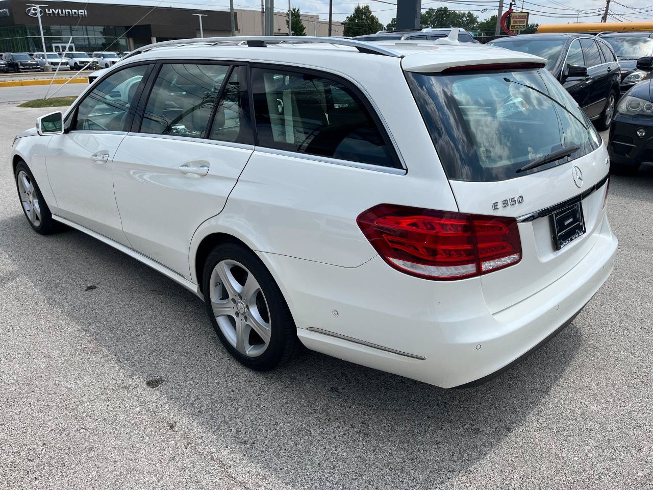 Used 2014 Mercedes-Benz E 350 4MATIC Wagon image 3