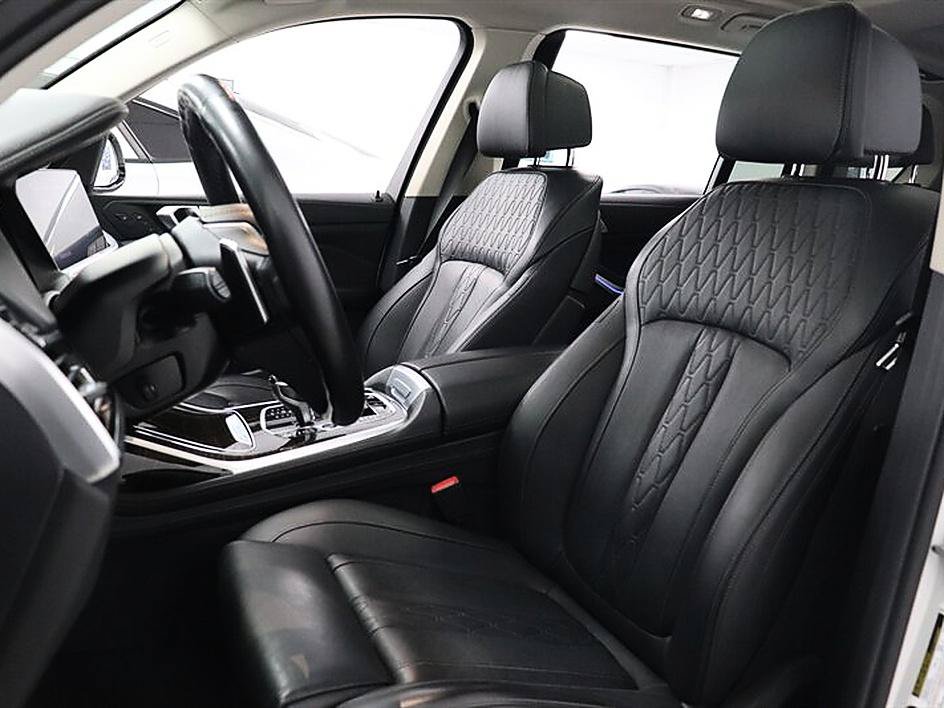 Used 2019 BMW X7 xDrive50i w/ Premium Package AWD/4WD image 10