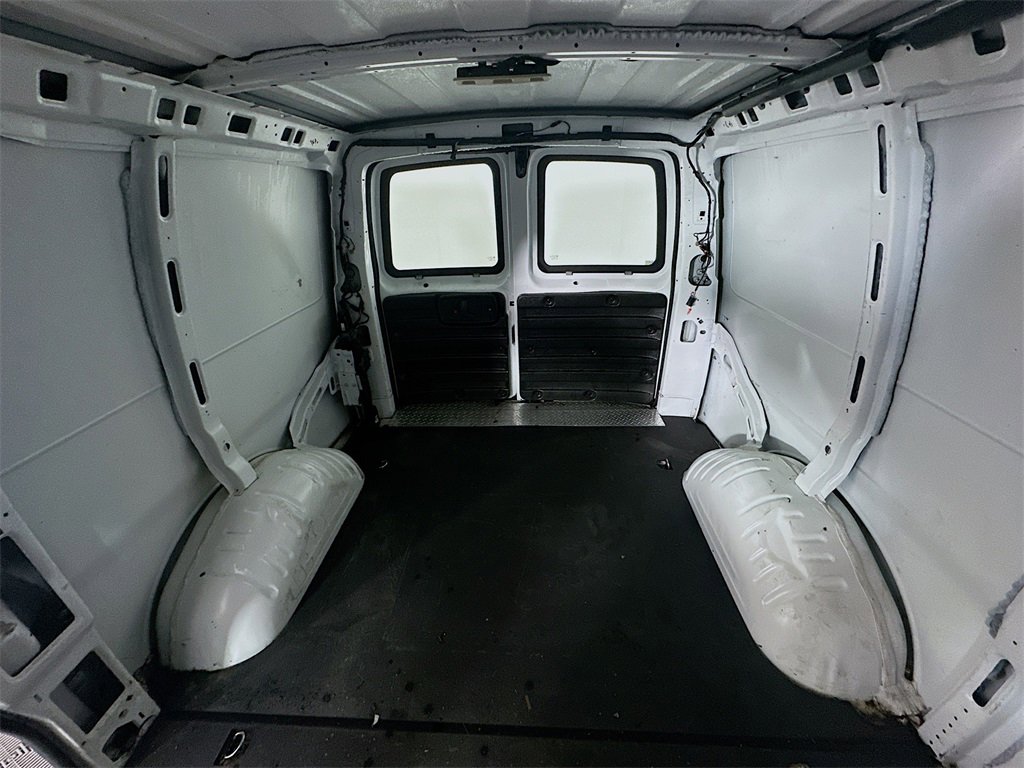 Used 2022 Chevrolet Express 2500 w/ Driver Convenience Package image 14