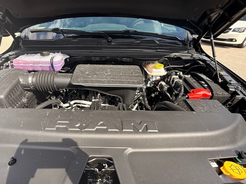 New 2026 RAM 1500 Express RWD image 32