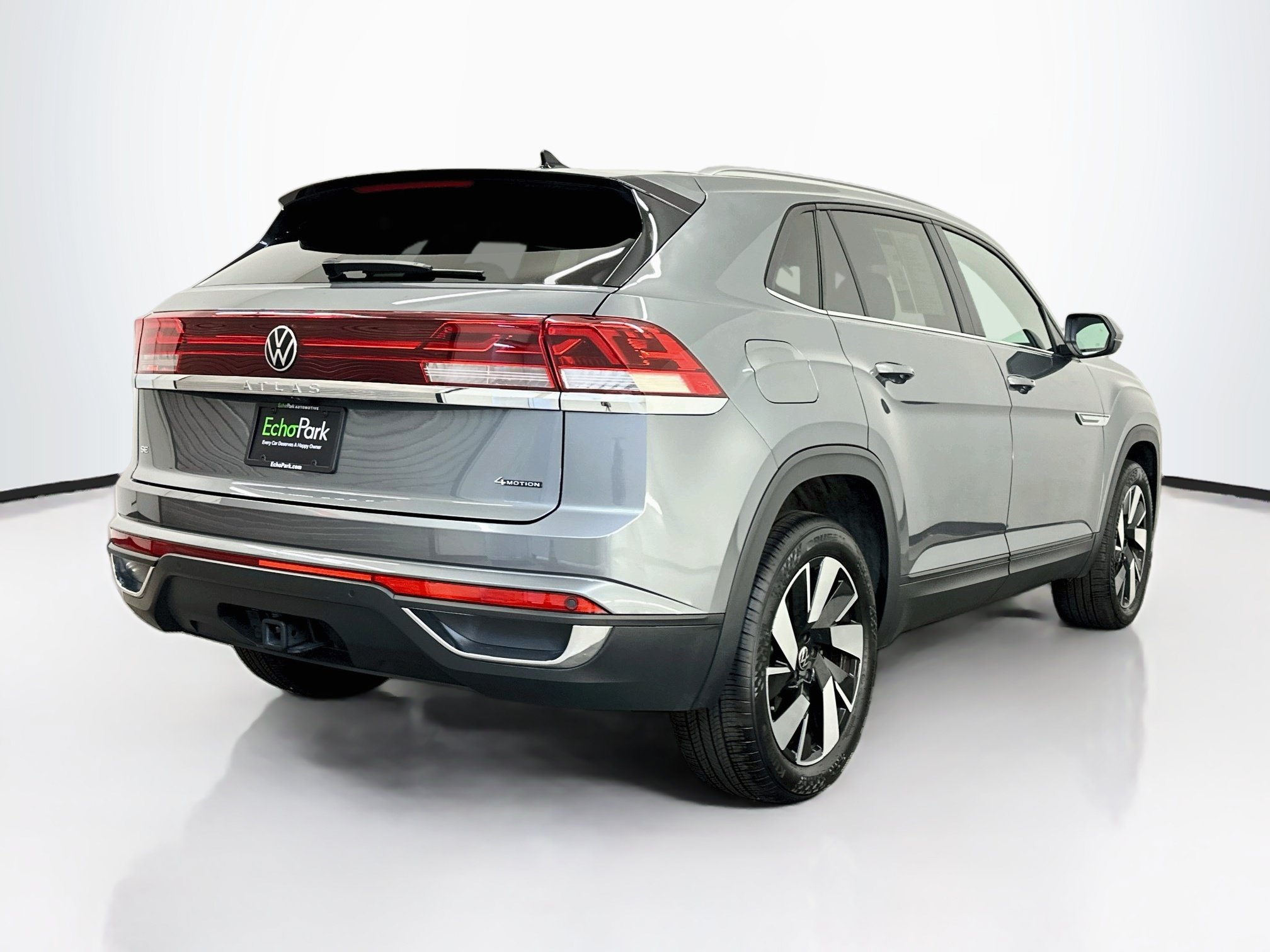 Used 2025 Volkswagen Atlas Cross Sport SE AWD/4WD image 9