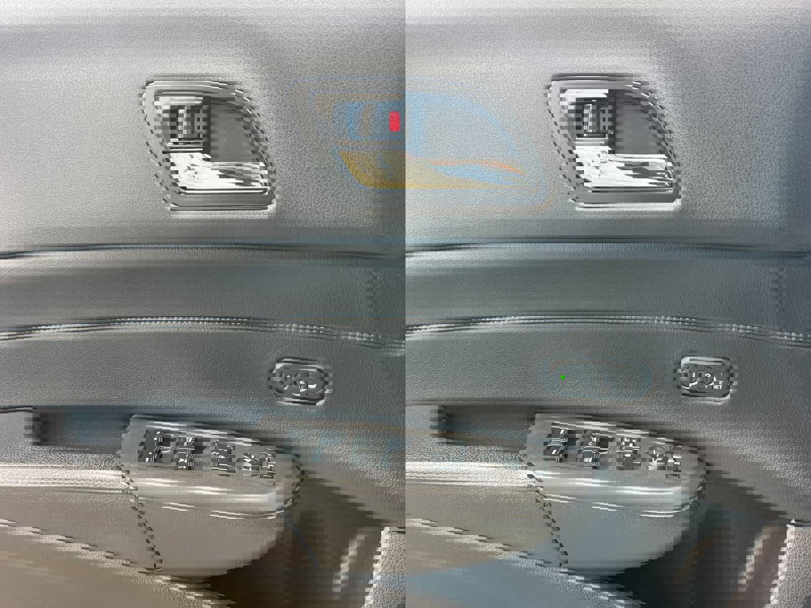 Used 2017 Acura ILX w/ Premium Package image 12