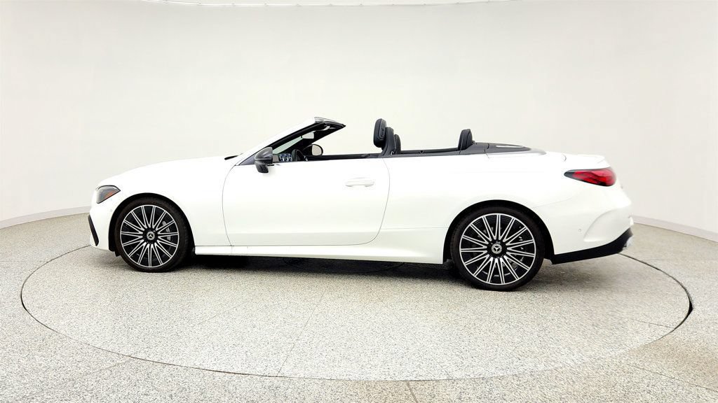 Used 2025 Mercedes-Benz CLE 450 4MATIC Cabriolet image 8