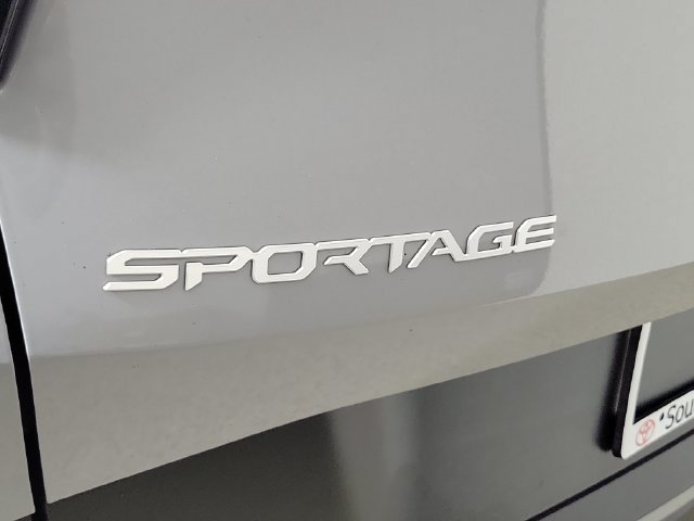 Used 2023 Kia Sportage X-Line AWD/4WD image 9
