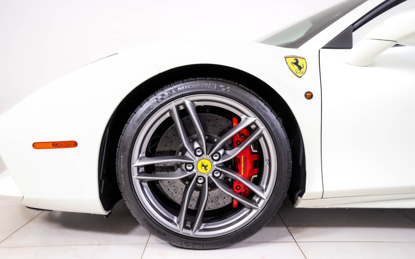 Used 2017 Ferrari 488 Spider RWD image 15