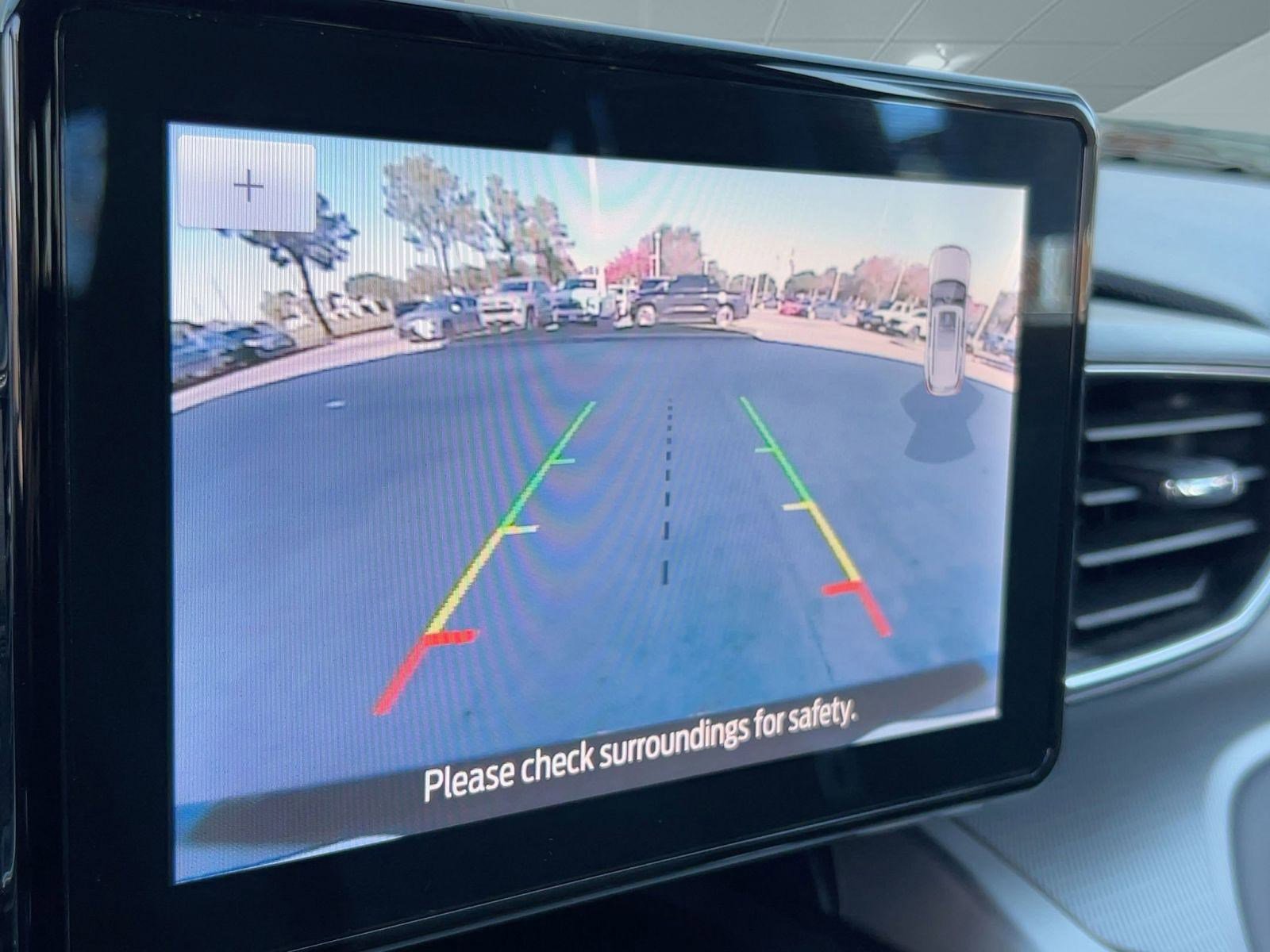 Used 2022 Ford Explorer XLT w/ Equipment Group 202A image 26