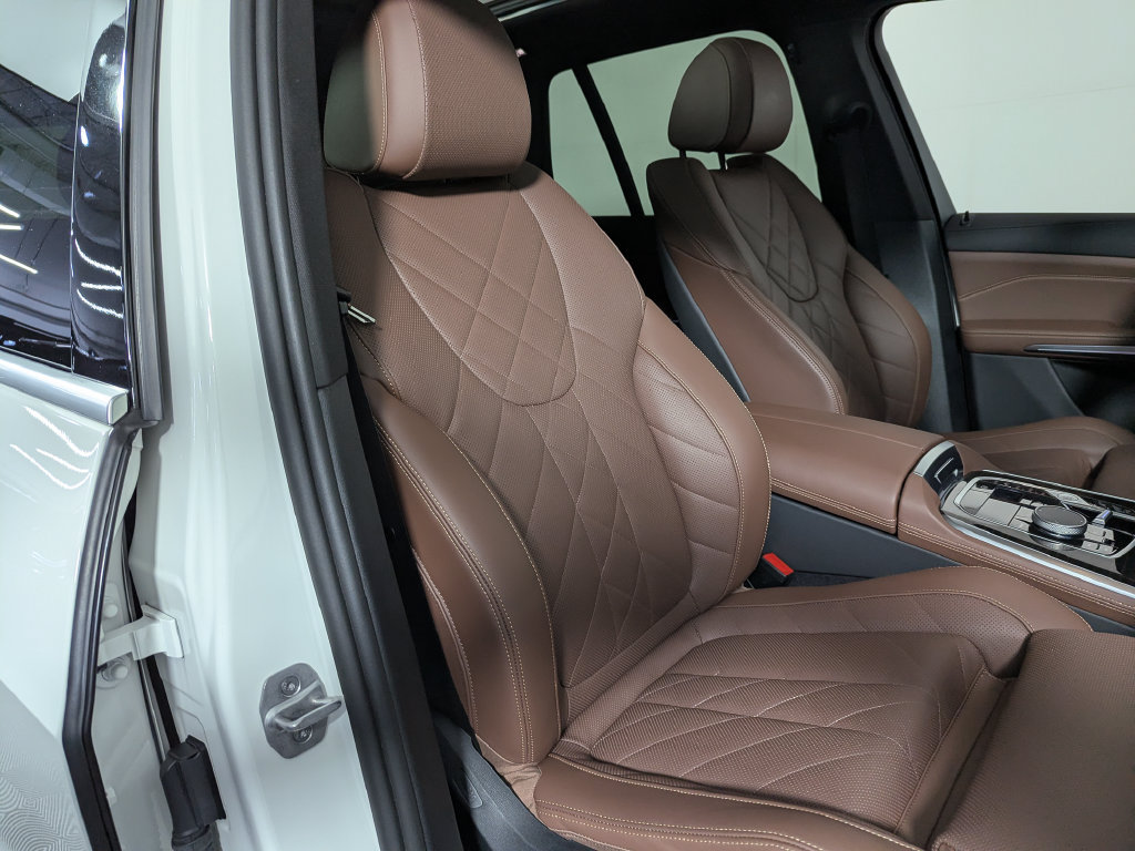 Used 2025 BMW X5 xDrive40i w/ Premium Package AWD/4WD image 29