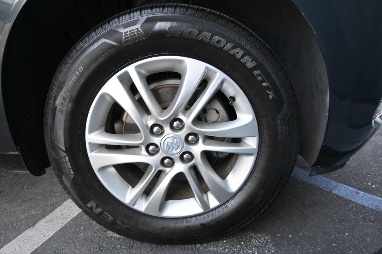 Used 2018 Buick Enclave Essence FWD image 23