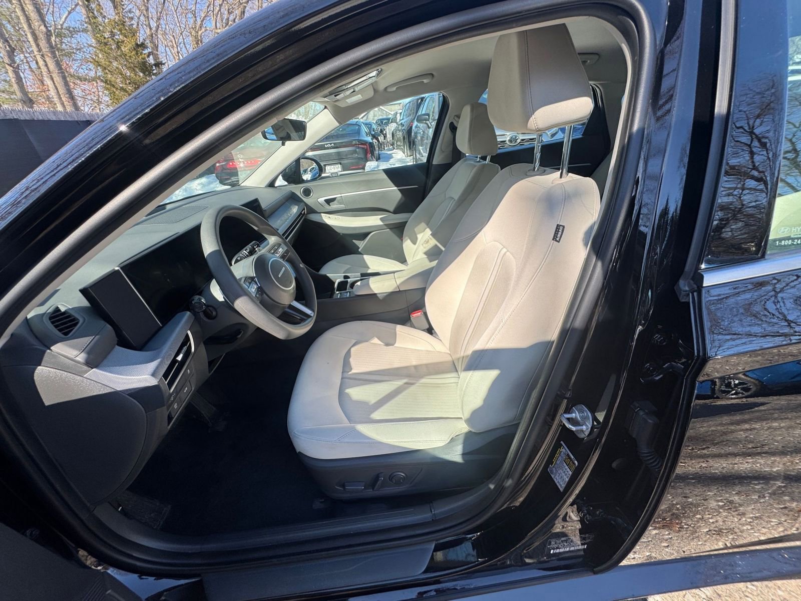 Used 2025 Hyundai Sonata SEL FWD image 24