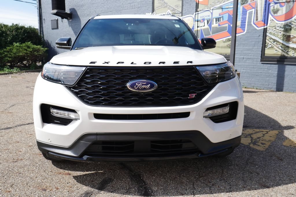 Used 2024 Ford Explorer ST w/ Equipment Group 401A AWD/4WD image 2
