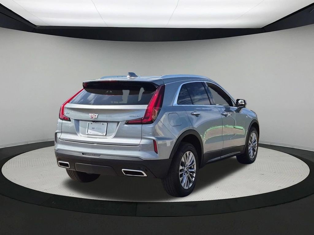 Certified 2025 Cadillac XT4 Premium Luxury FWD image 5
