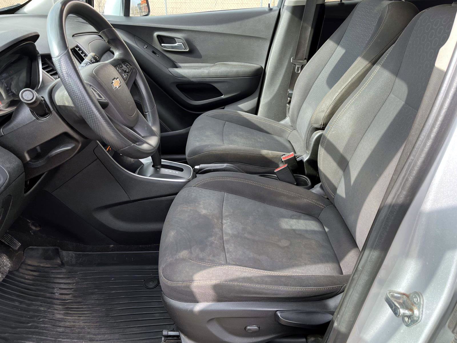 Used 2020 Chevrolet Trax LS w/ Tint and Cruise Package image 15