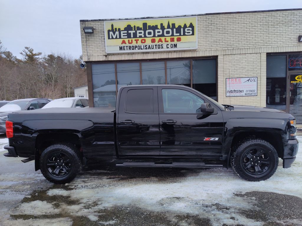 Used 2016 Chevrolet Silverado 1500 LT w/ Midnight Edition image 1