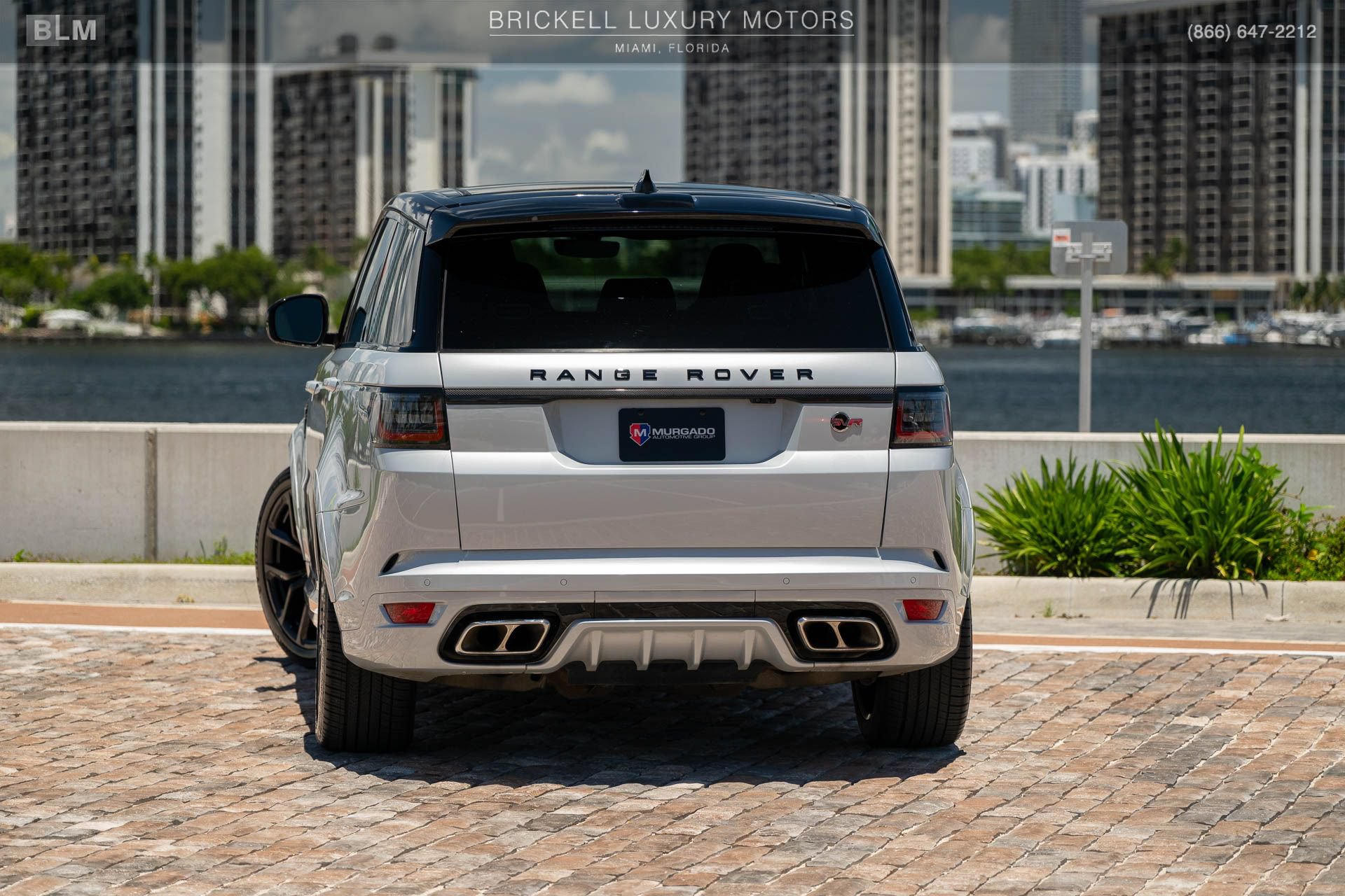 Used 2022 Land Rover Range Rover Sport SVR Carbon Edition AWD/4WD image 3