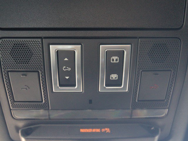 Used 2022 Land Rover Defender 110 X-Dynamic SE AWD/4WD image 28