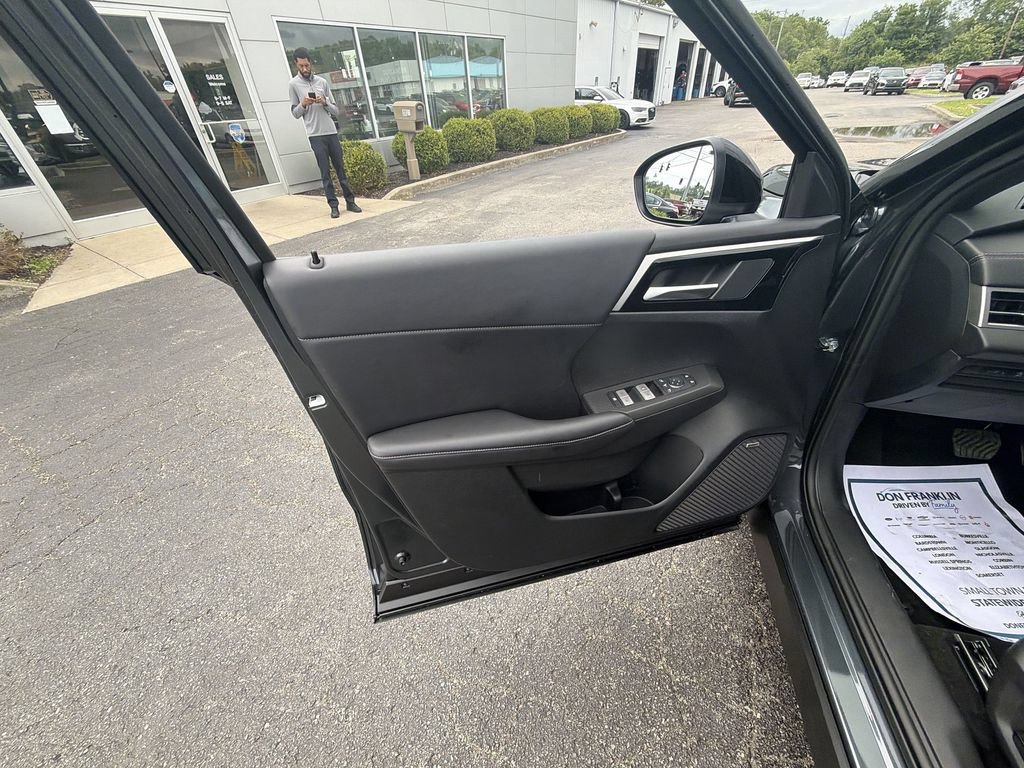 New 2026 Mitsubishi Outlander AWD image 13