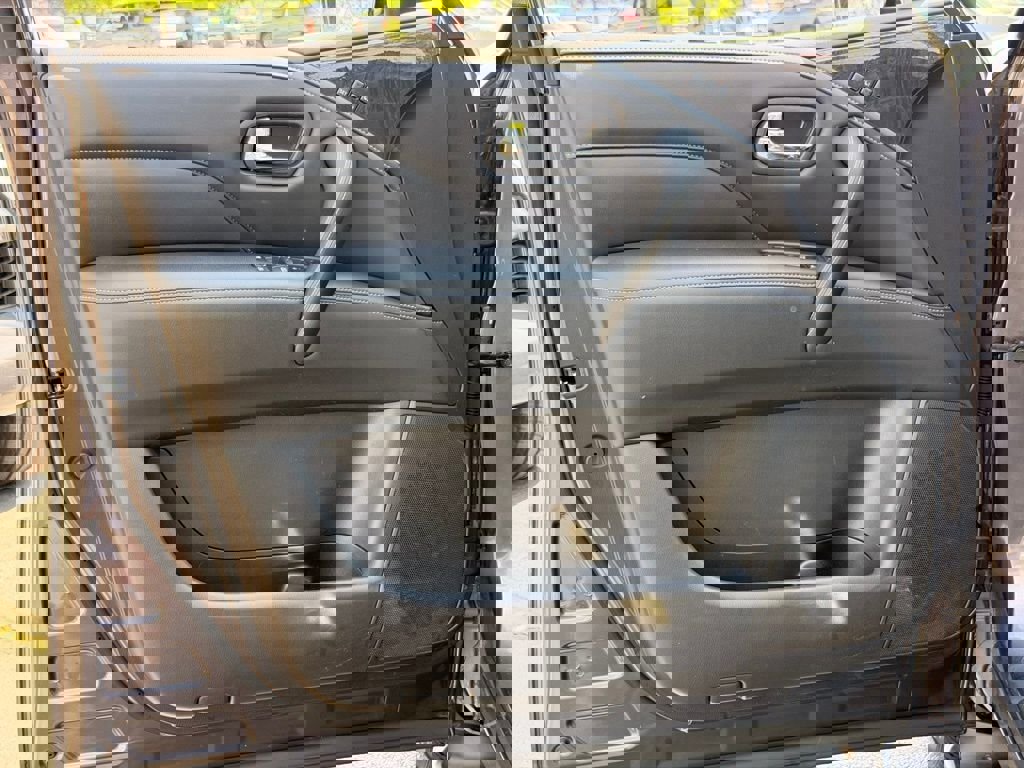 Used 2024 INFINITI QX80 Luxe image 32