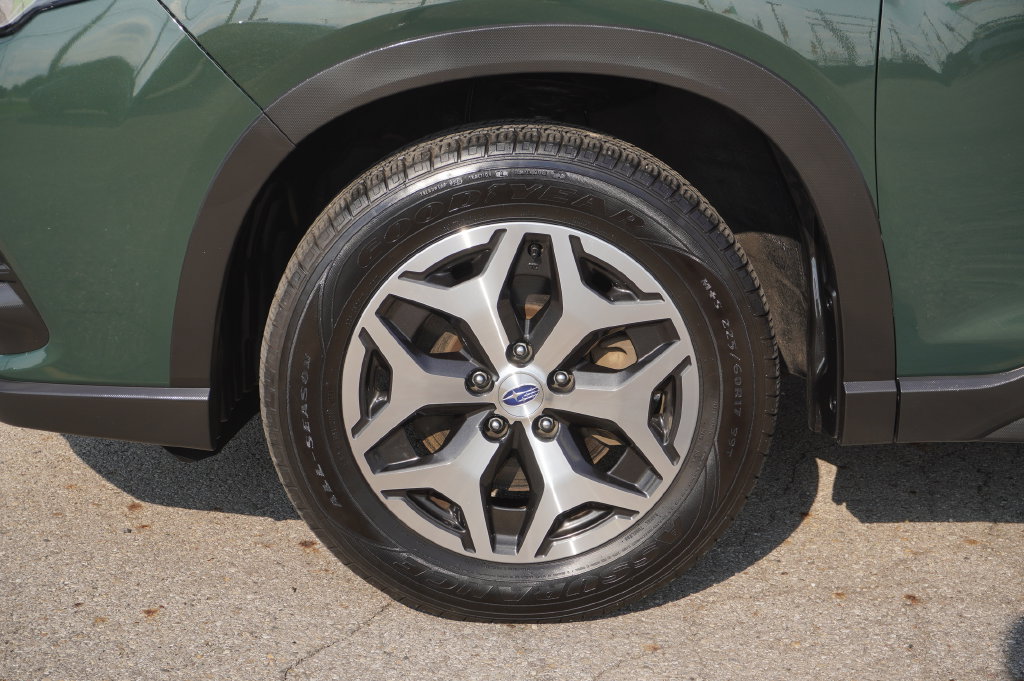 Used 2023 Subaru Forester Premium AWD/4WD image 10
