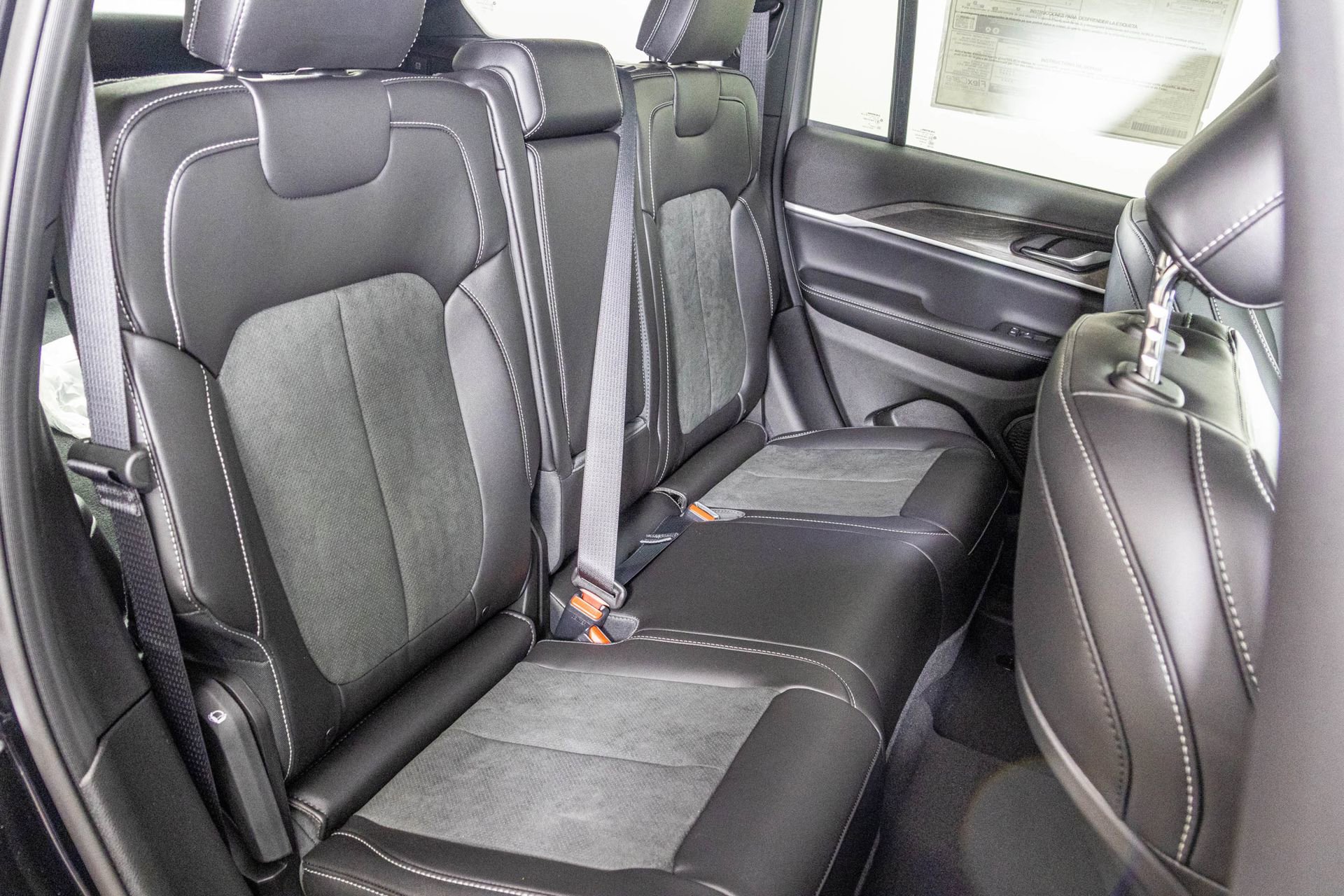 New 2026 Jeep Grand Cherokee Altitude image 43