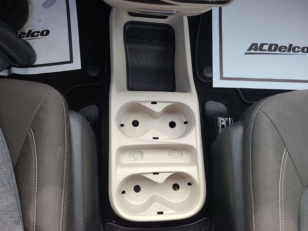 Used 2023 Chrysler Voyager LX FWD image 24