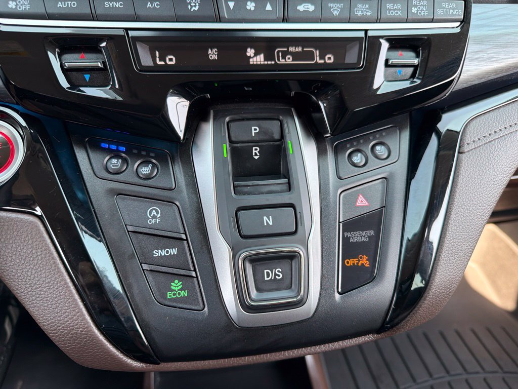 Used 2025 Honda Odyssey Elite image 18